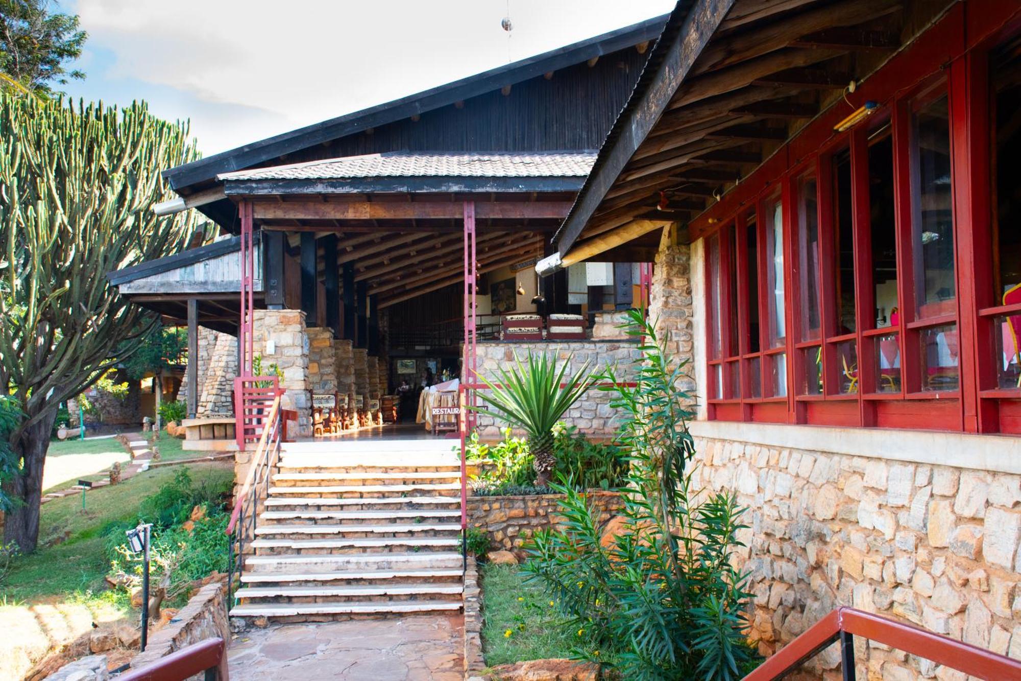Voi Safari Lodge Ngoại thất bức ảnh