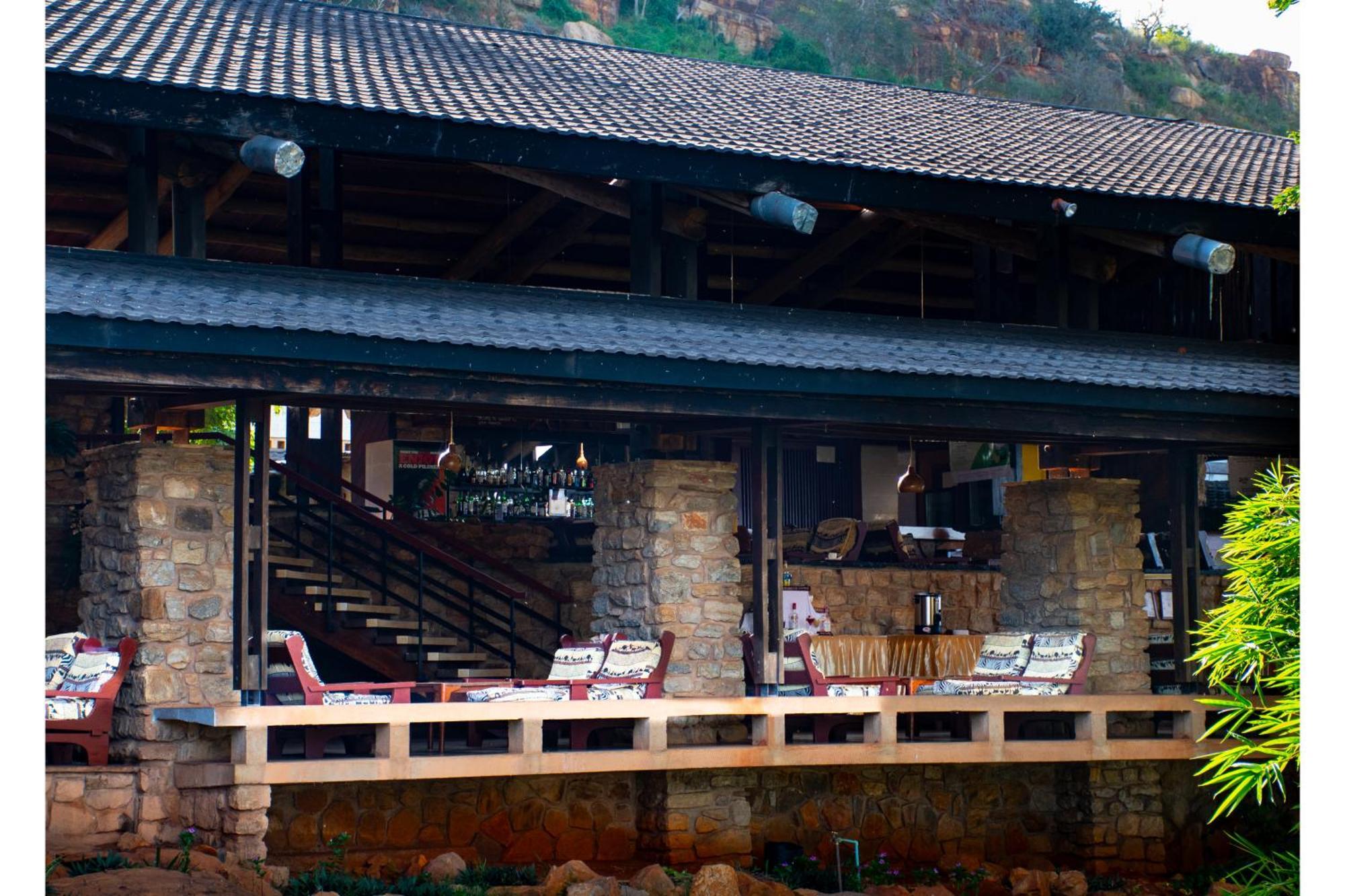 Voi Safari Lodge Ngoại thất bức ảnh