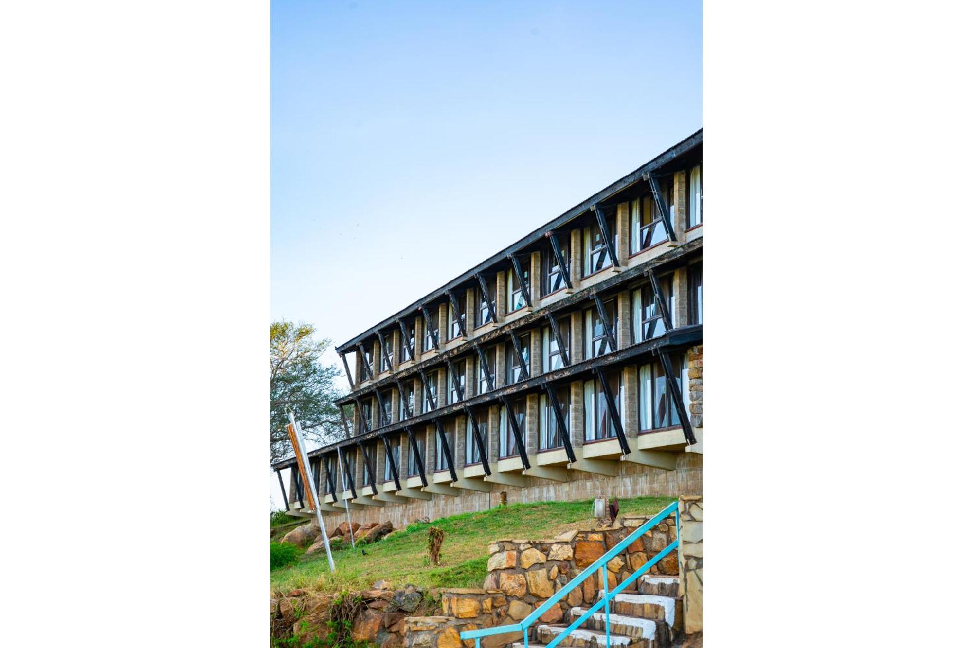 Voi Safari Lodge Ngoại thất bức ảnh