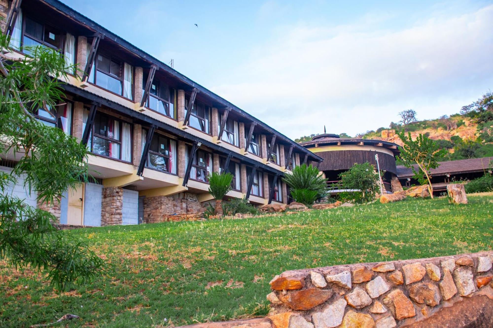 Voi Safari Lodge Ngoại thất bức ảnh