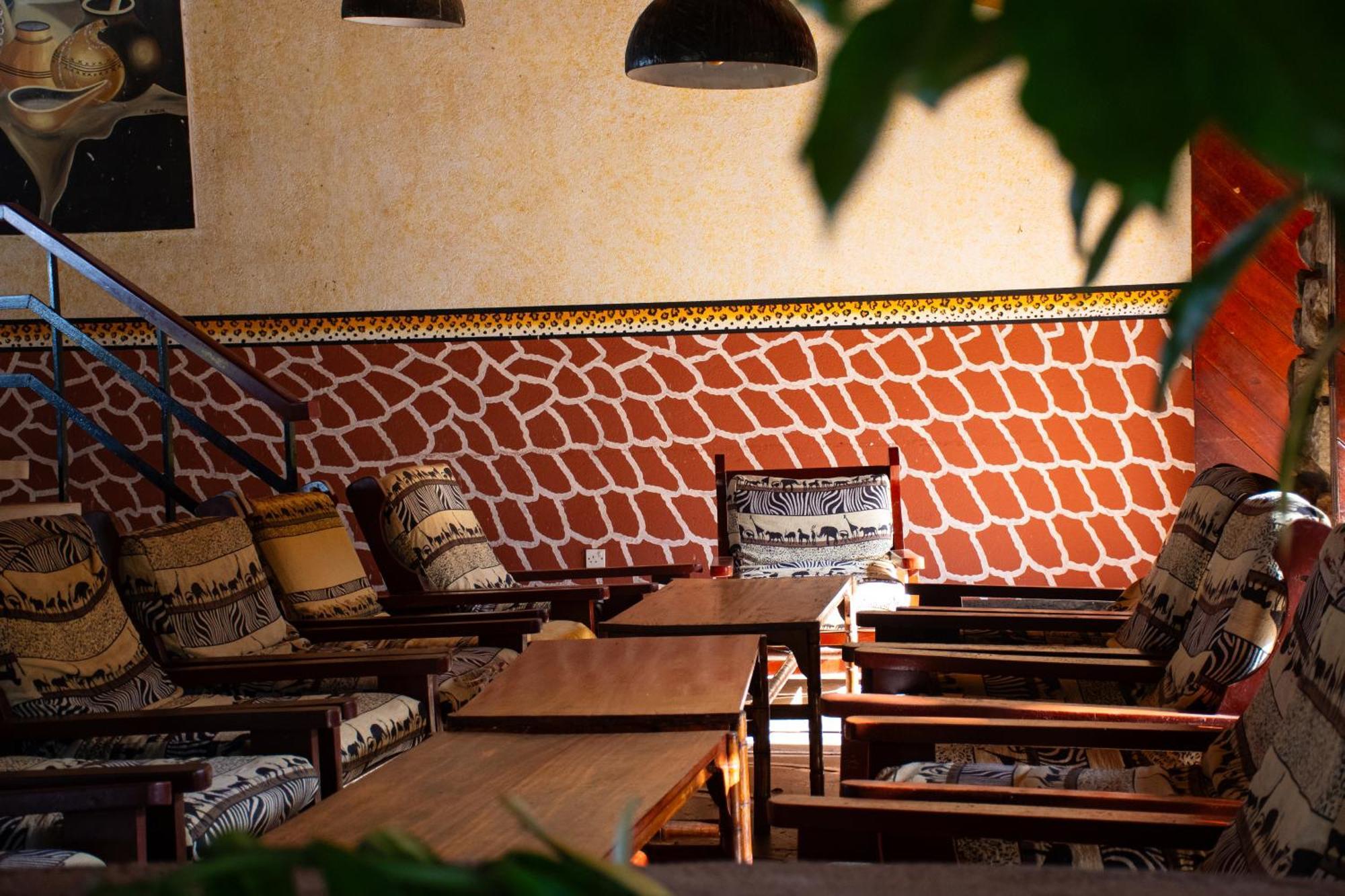 Voi Safari Lodge Ngoại thất bức ảnh