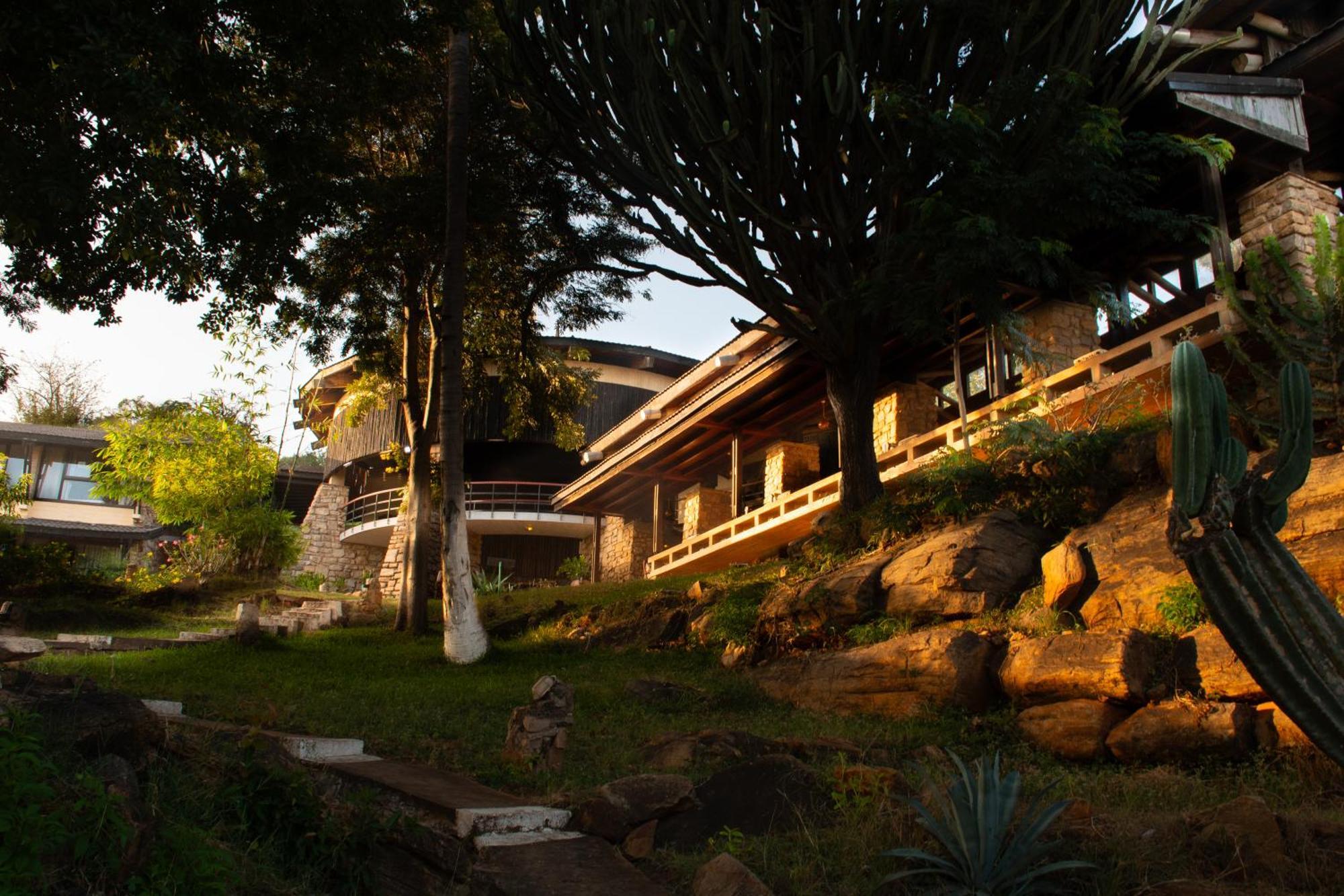 Voi Safari Lodge Ngoại thất bức ảnh