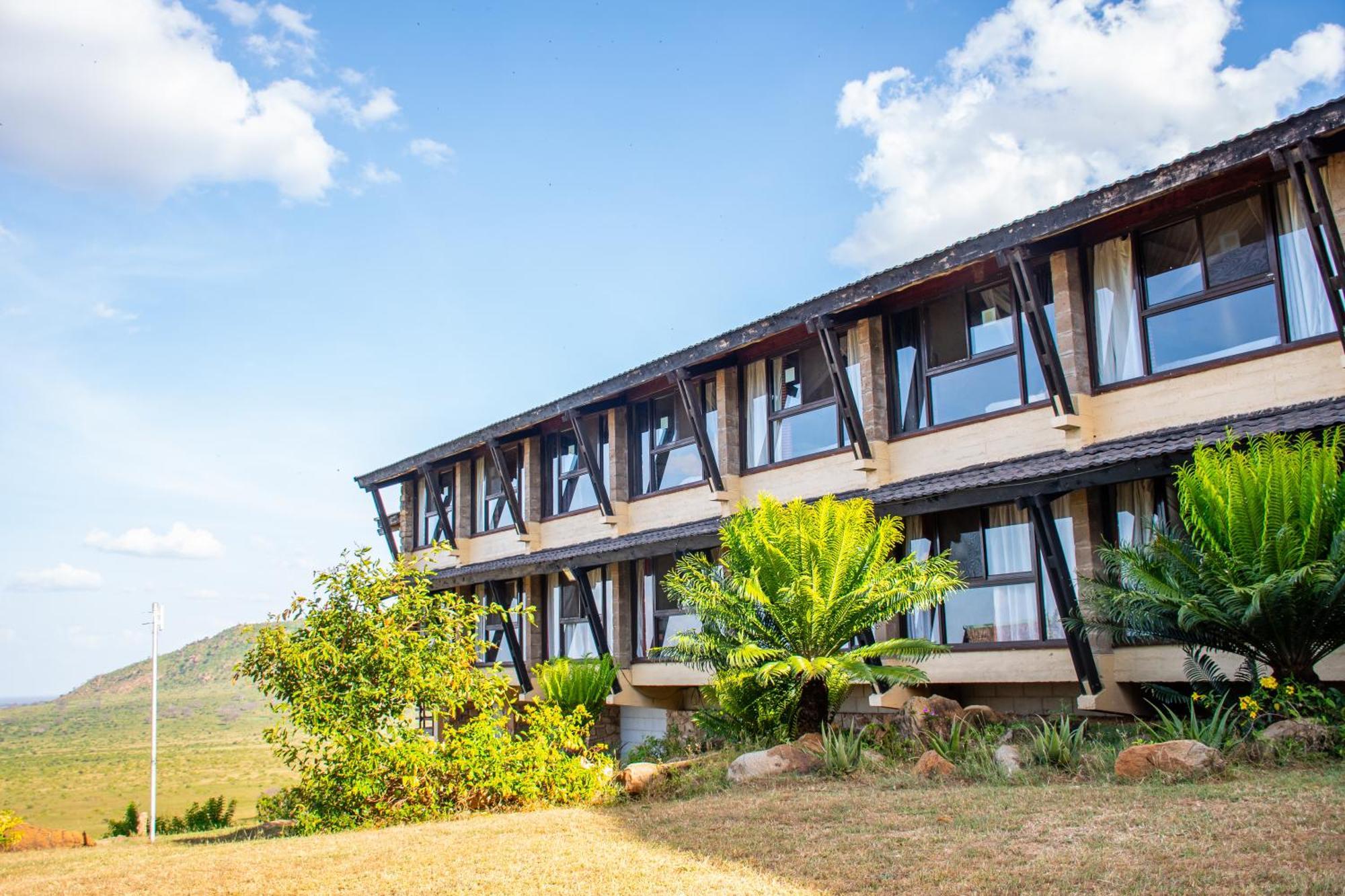 Voi Safari Lodge Ngoại thất bức ảnh