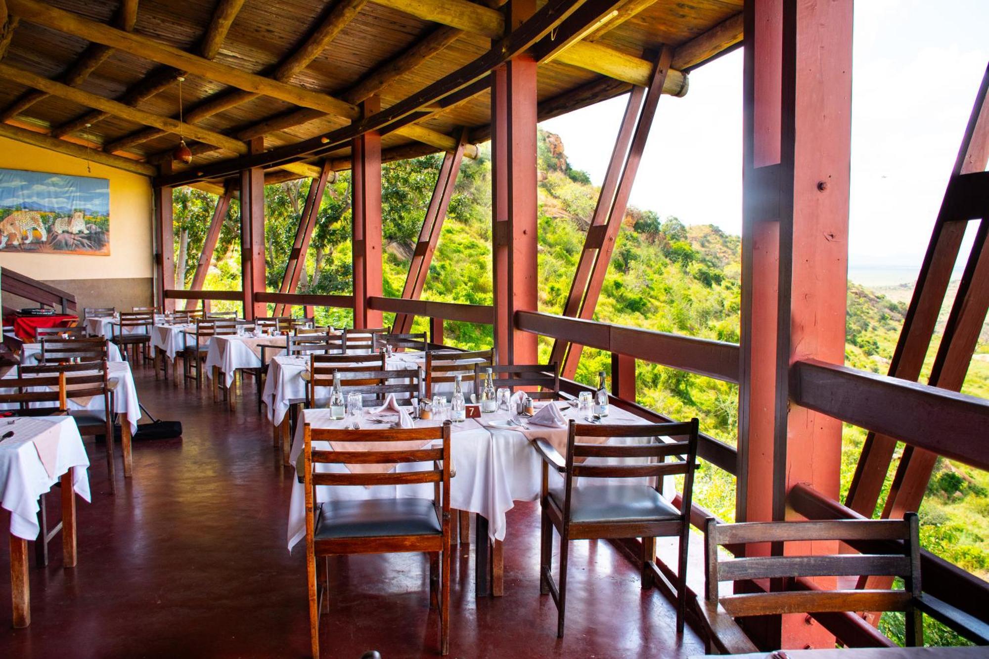 Voi Safari Lodge Ngoại thất bức ảnh